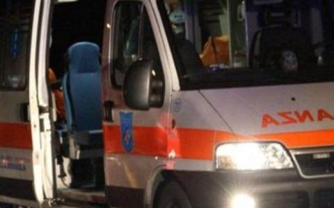 Tir ribaltato sulla A12: traffico bloccato tra Carrara e Massa