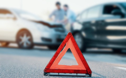 Operaio perde la vita schiacciato da lastre di marmo