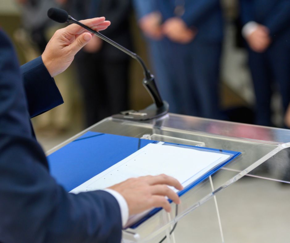 Guidi: opere strutturali contro l’erosione costiera