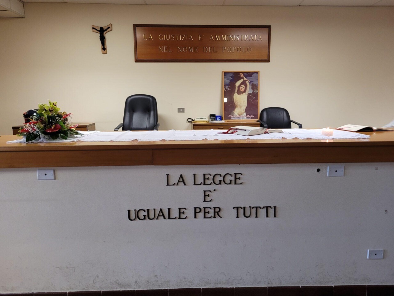 Diffida alla Fiom sulla foto nell’ufficio del segretario