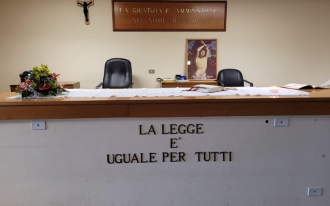 Diffida alla Fiom sulla foto nell’ufficio del segretario